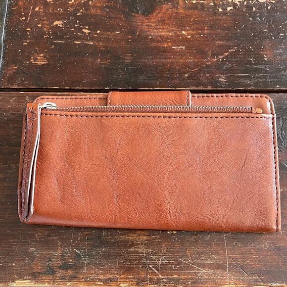 Fossil Brown Cow Hide Leather Wallet - Picture 2 of 5